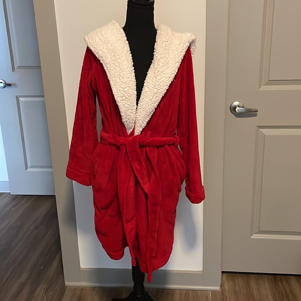 Victoria Secret Red Robe - Picture 2 of 9